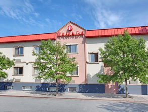 ramada inn co op city bronx ny,Location and Accessibility