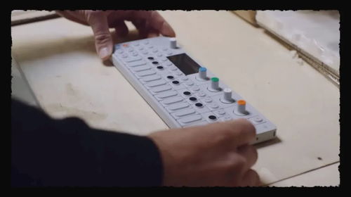 op-1 field synthesizer workstation,Op-1 Field Synthesizer Workstation: A Comprehensive Guide